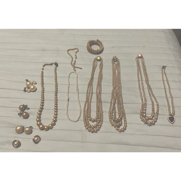 Unbranded Jewelry - Vintage Faux Pearl Jewelry Lot Pieces Earrings Necklaces Bracelets Earrings